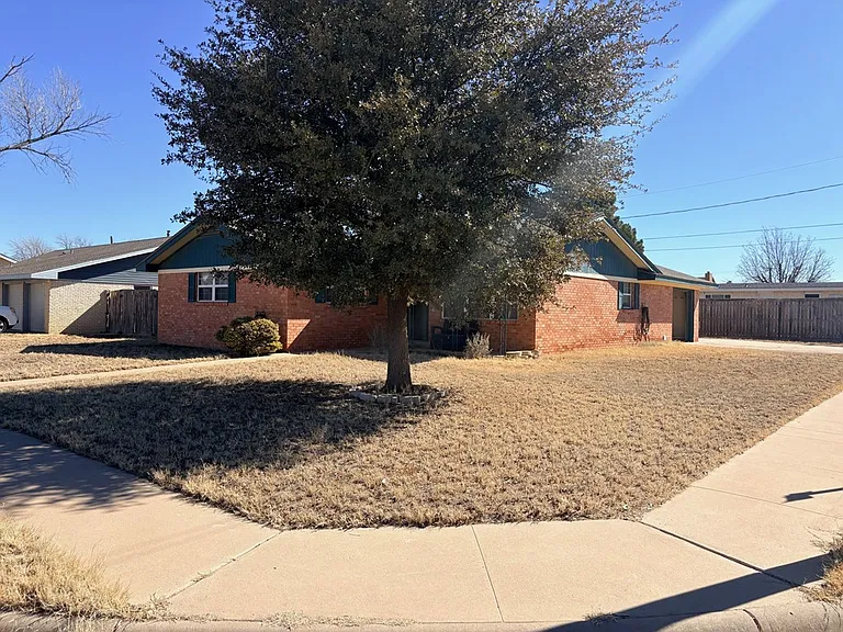 4423 Gulf Ave — Photo 2
