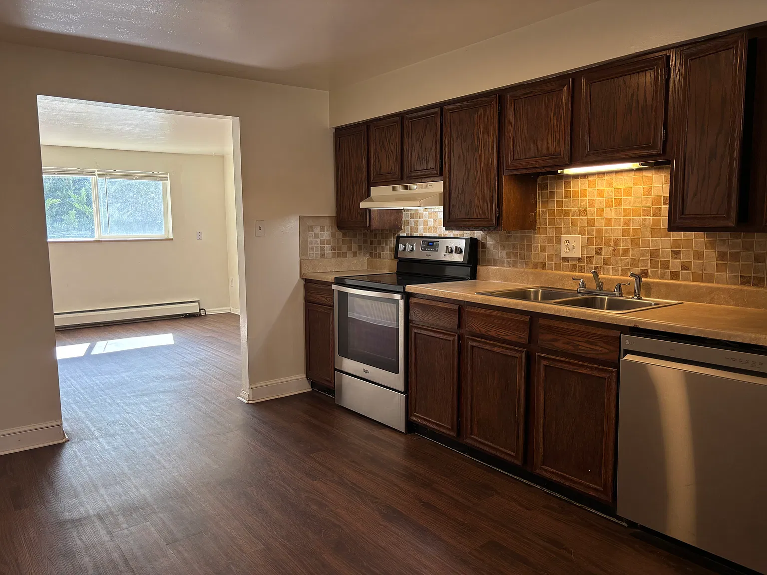 1409 Utah St — Photo 2