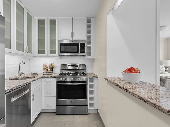 3rd image of 215 W 95th St APT 11D
