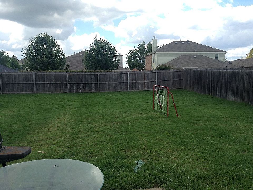 1st image of 3011 Marigold Dr