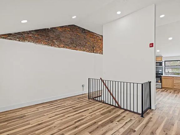 2nd image of 1222 Chancellor St #9
