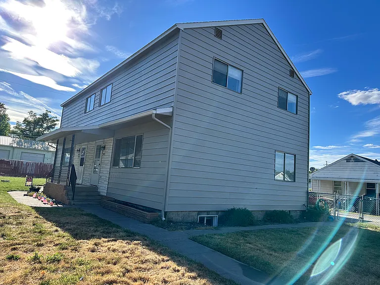 1321 & 1323 McPherson Ave — Photo 14