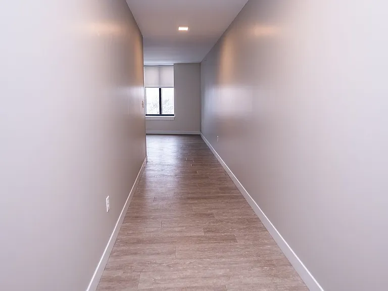 65 W Broad St — Photo 60