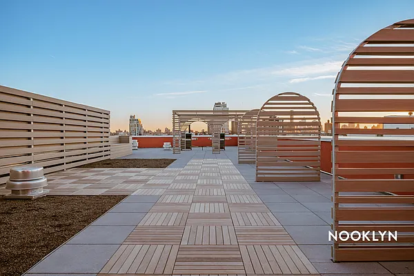 Rented by Nooklyn NYC LLC | media 21