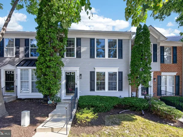 605 Coach Hill Ct, West Chester, PA 19380