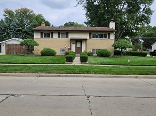 34312 Viceroy Dr, Sterling Heights, MI