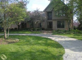 8254 McCandlish Rd, Grand Blanc, MI 48439