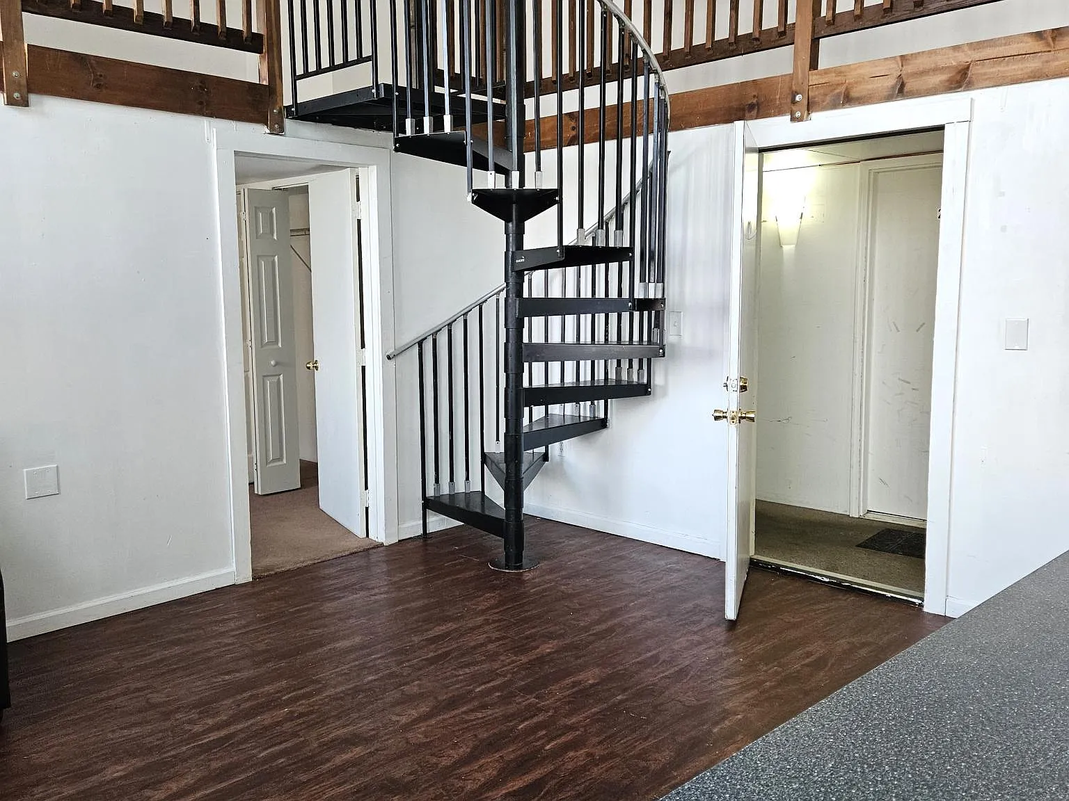 25 W Chestnut St — Photo 1