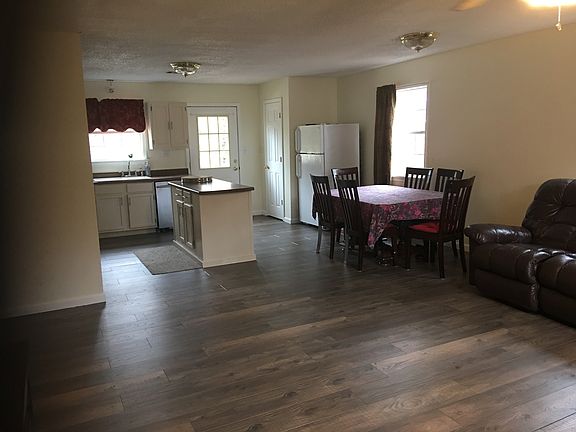 Living room/ kitchen open 