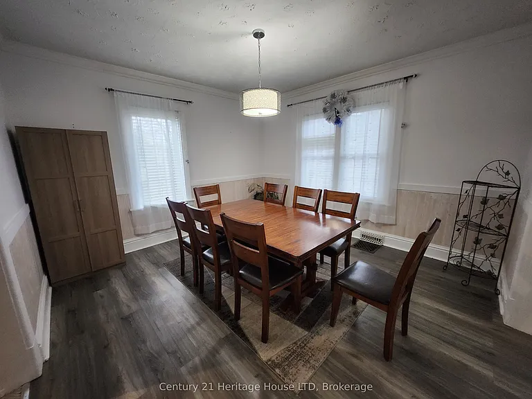 8269 Willoughby Dr — Photo 9