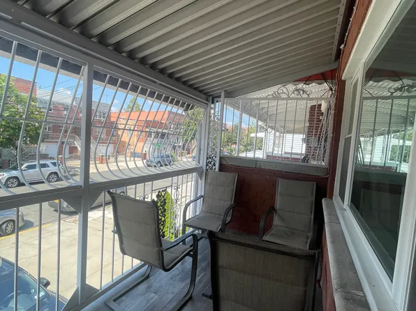 2524 Radcliff Avenue image 16 of 18