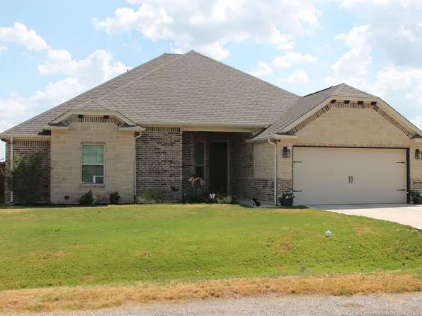 4011 Gallivant Dr, Granbury, TX 76049
