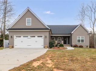 932 Haynes Rd, Summerfield, NC 27358