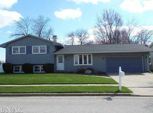 1829 Jacobssen Dr, Normal, IL 61761