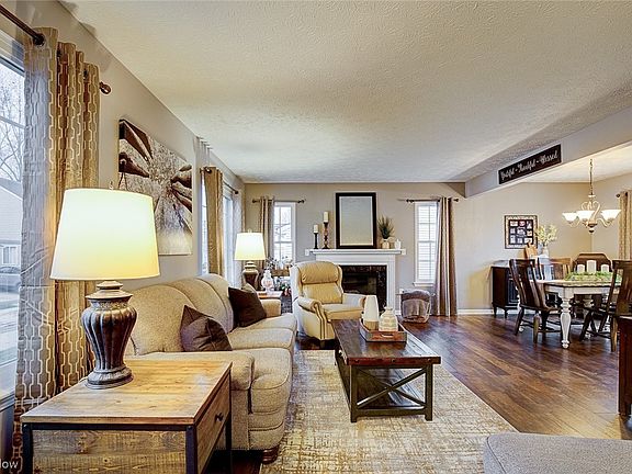 4th image of 1145 Oxford Cir