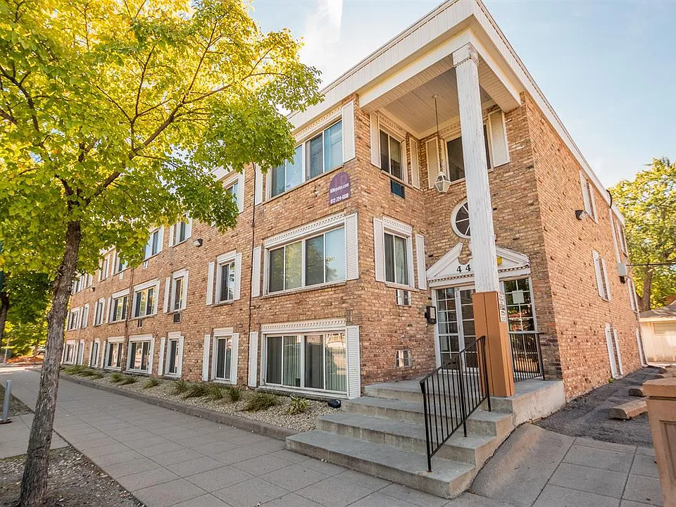 Lake Street Manor