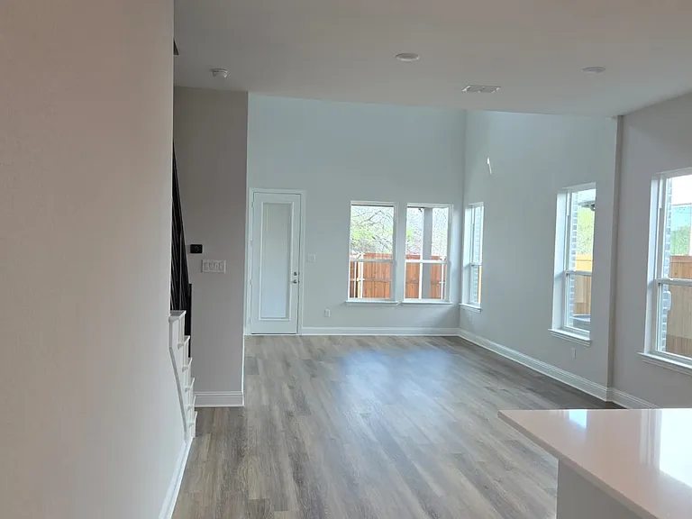 3000 Corvara Dr — Photo 5