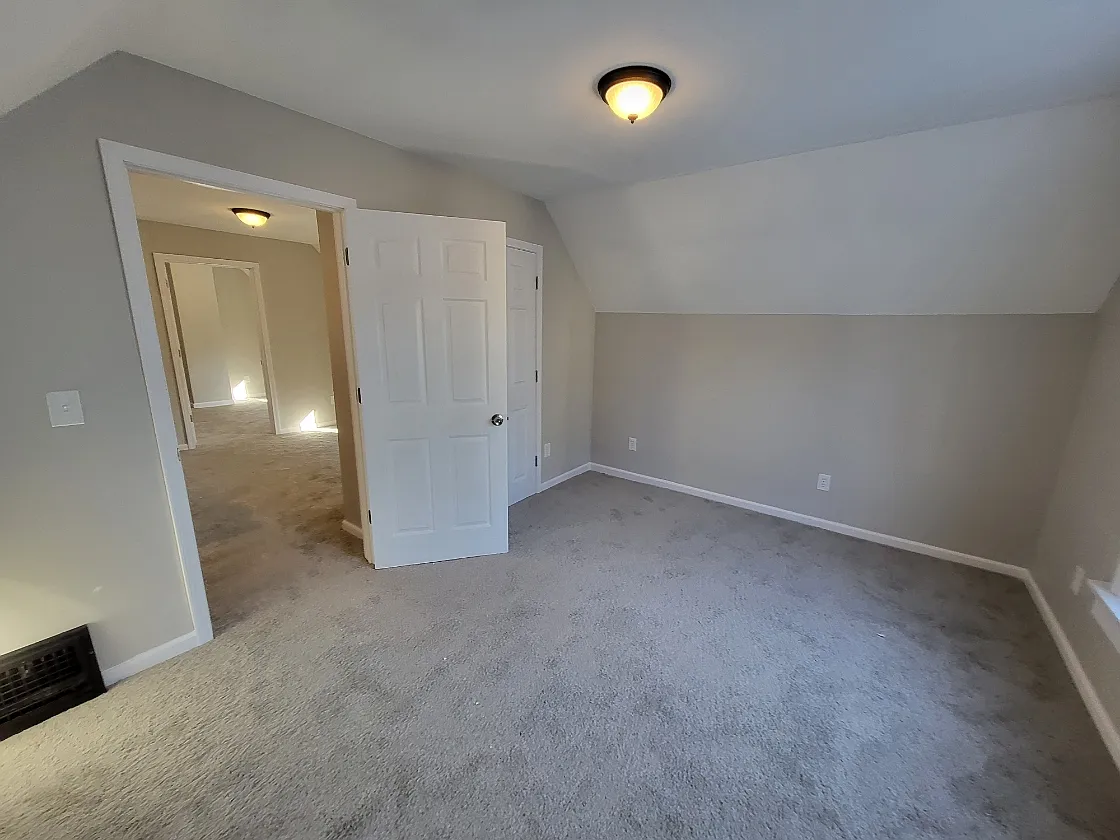 2 bed, 1100 sqft, $1,200 — Photo 4