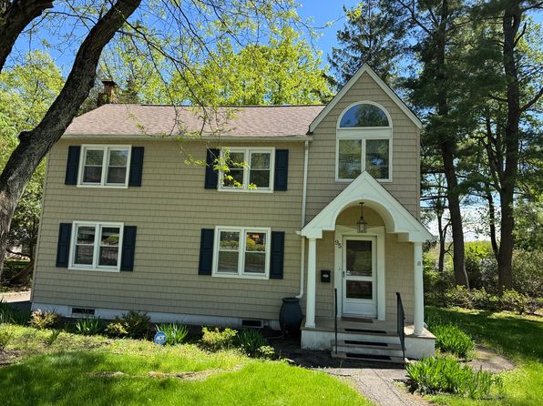 95 Hillside Ave