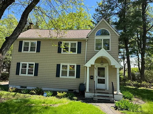 95 Hillside Ave Photo 1