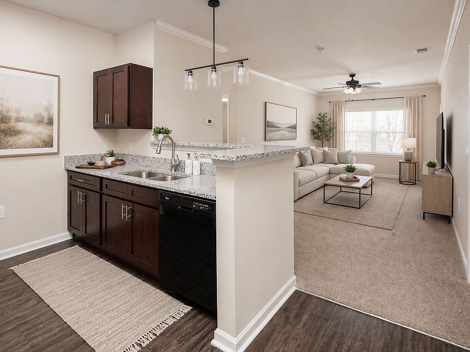 1st image of 2060 Cutter Point Dr #206