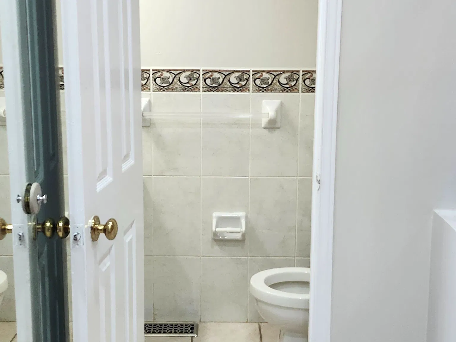 4 bed, $3,200 — Photo 4