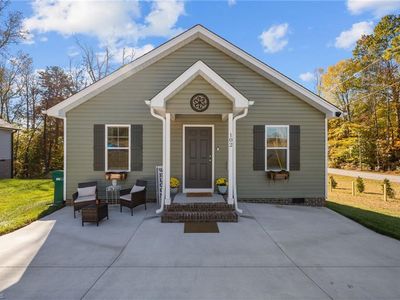 102 E Gene Hairston St, Madison, NC, 27025