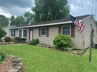 7957 Areopagitica Ave, Bridgeport, NY 13030