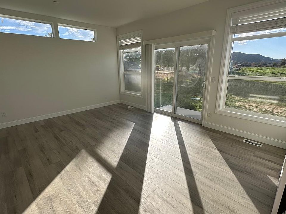 1st image of 30665 Santa Fe St