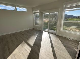 30665 Santa Fe St, Hemet, CA 92543