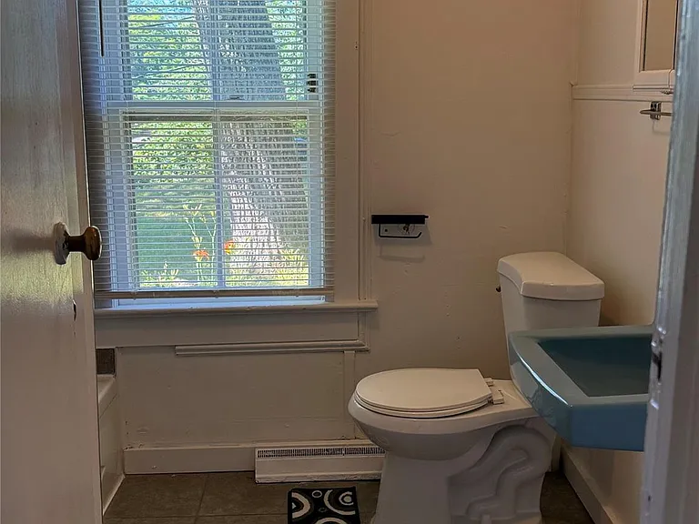 240 Jersey Ave — Photo 12