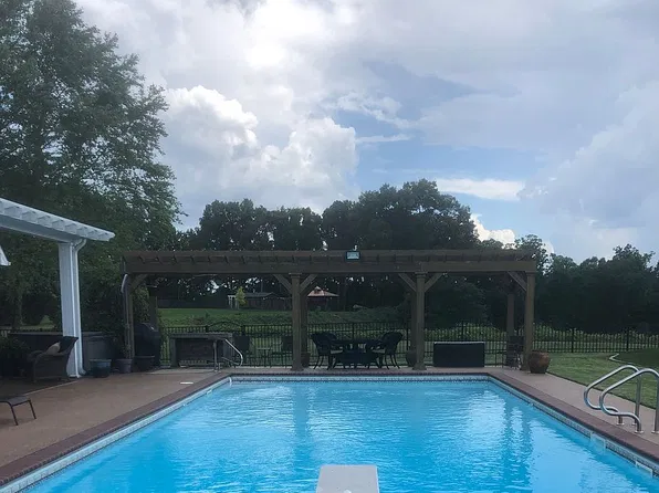 16 Chickadee Ln, Mc Kenzie, TN 38201