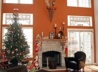 555 Lancaster Dr, Hampshire, IL 60140