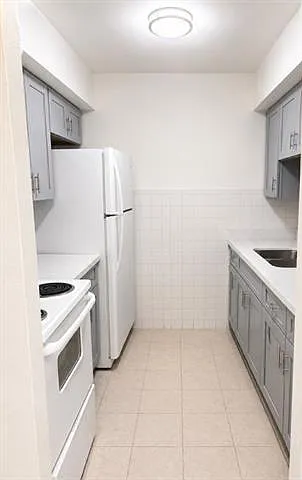 115 W Esplanade Ave #12 — Photo 2