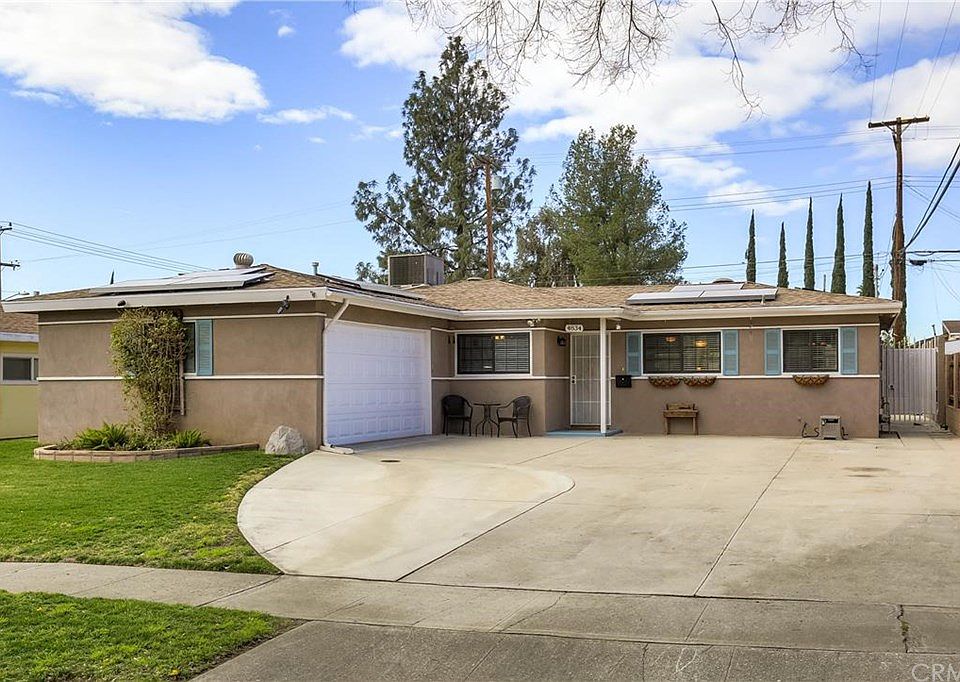 1st image of 4834 Acacia Ave