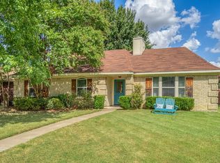 320 N Moore Rd, Coppell, TX 75019