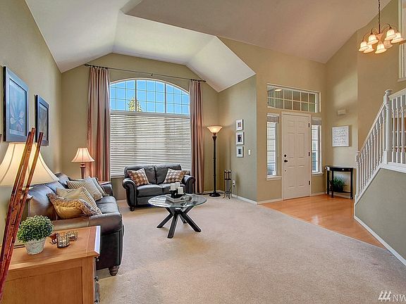 5th image of 804 191st Pl SW