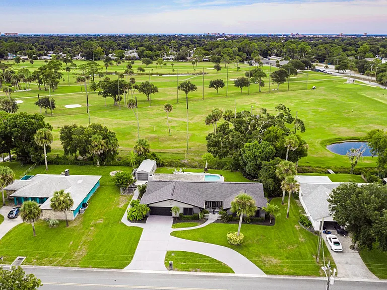 709 Fairway Dr — Photo 15