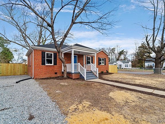5th image of 114 Trafton St