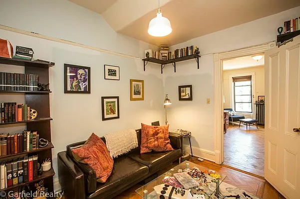 Rented by Garfield Realty  | media 28