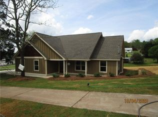 439 Blue Ridge Ave, Nelson, GA 30151