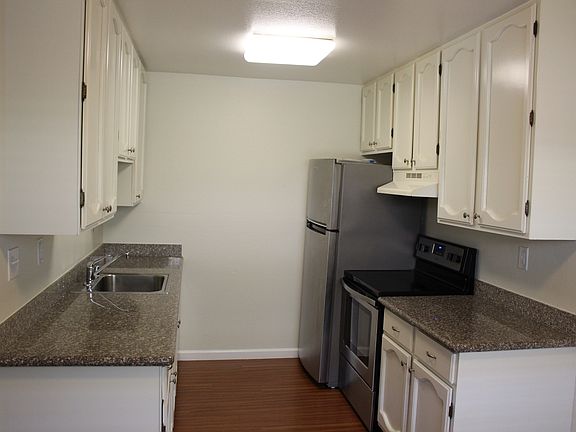 2nd image of 450 Commercial Ave #3