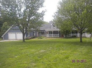 206 N Bluff Rd, Greenwood, IN 46142