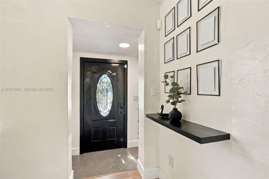 2632 NE 15th Ave, photo 5