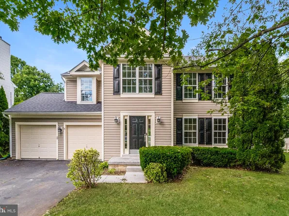 17292 Magic Mountain Dr, Round Hill, VA 20141