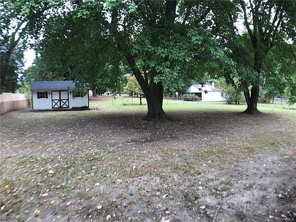 4th image of 8031 Vaughan Dr
