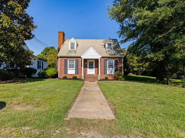 1716 Lee Ave, Victoria, VA 23974