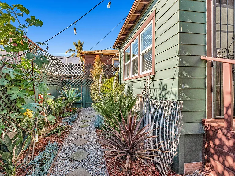 2235 Polk Ave — Photo 26