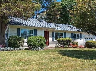 128 S Bayview Ave, Amityville, NY 11701