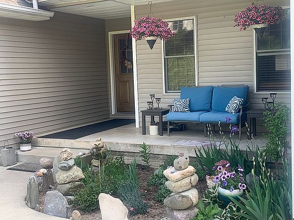 3rd image of 27055 Baker Dr